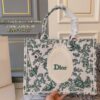 DiorBook Tote 26SS Floral