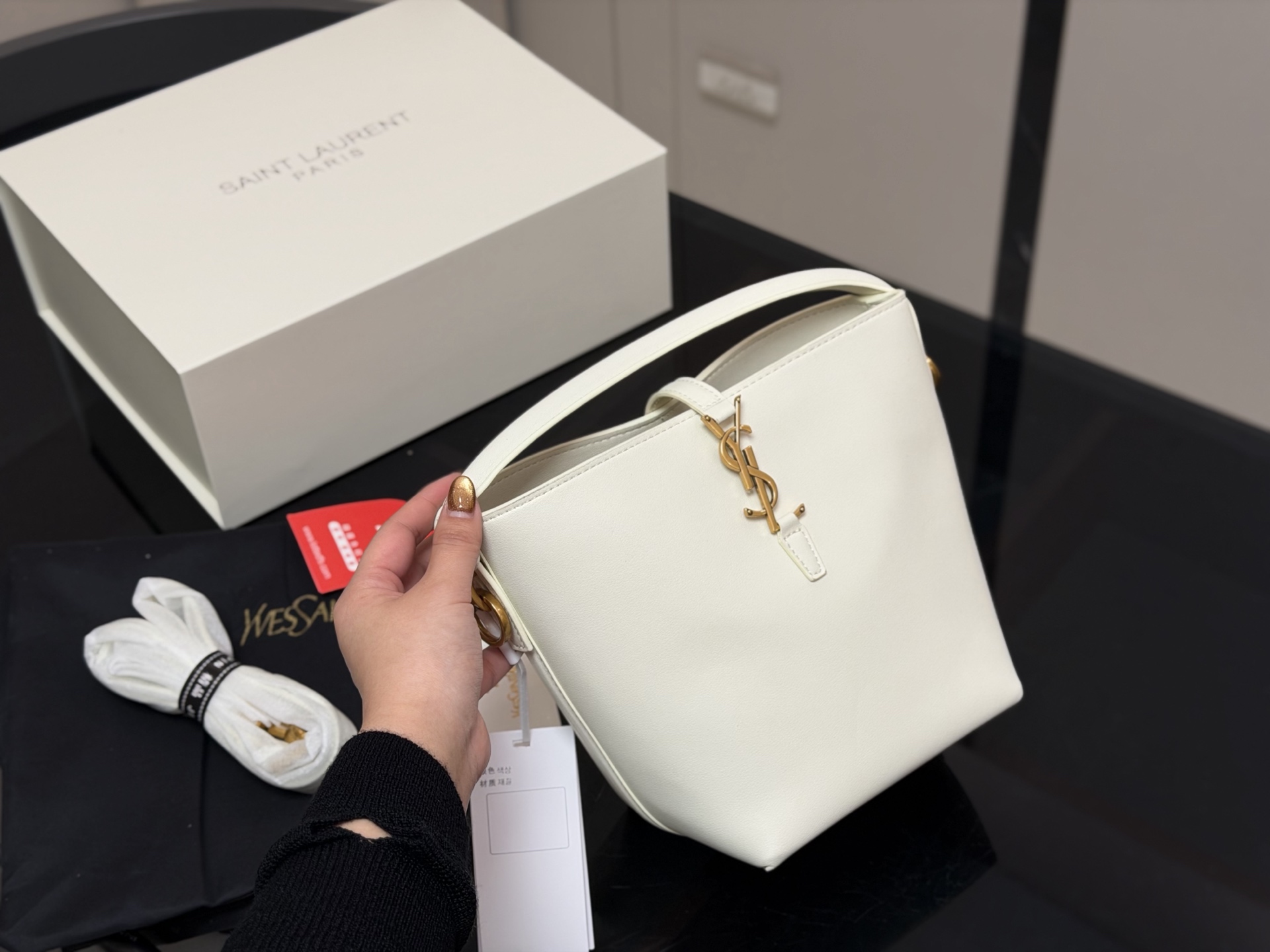 YSL Saint Laurent Le 37 Bucket Bag