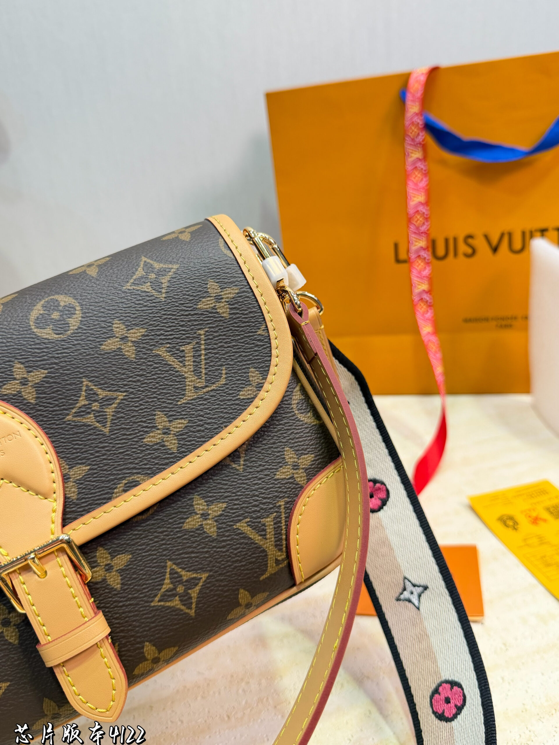 LV Diane Baguette Bag - 图片 7
